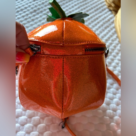Women’s Fine By Me Halloween Pumpkin Purse Handbag Crossbody New - Picture 2 of 8